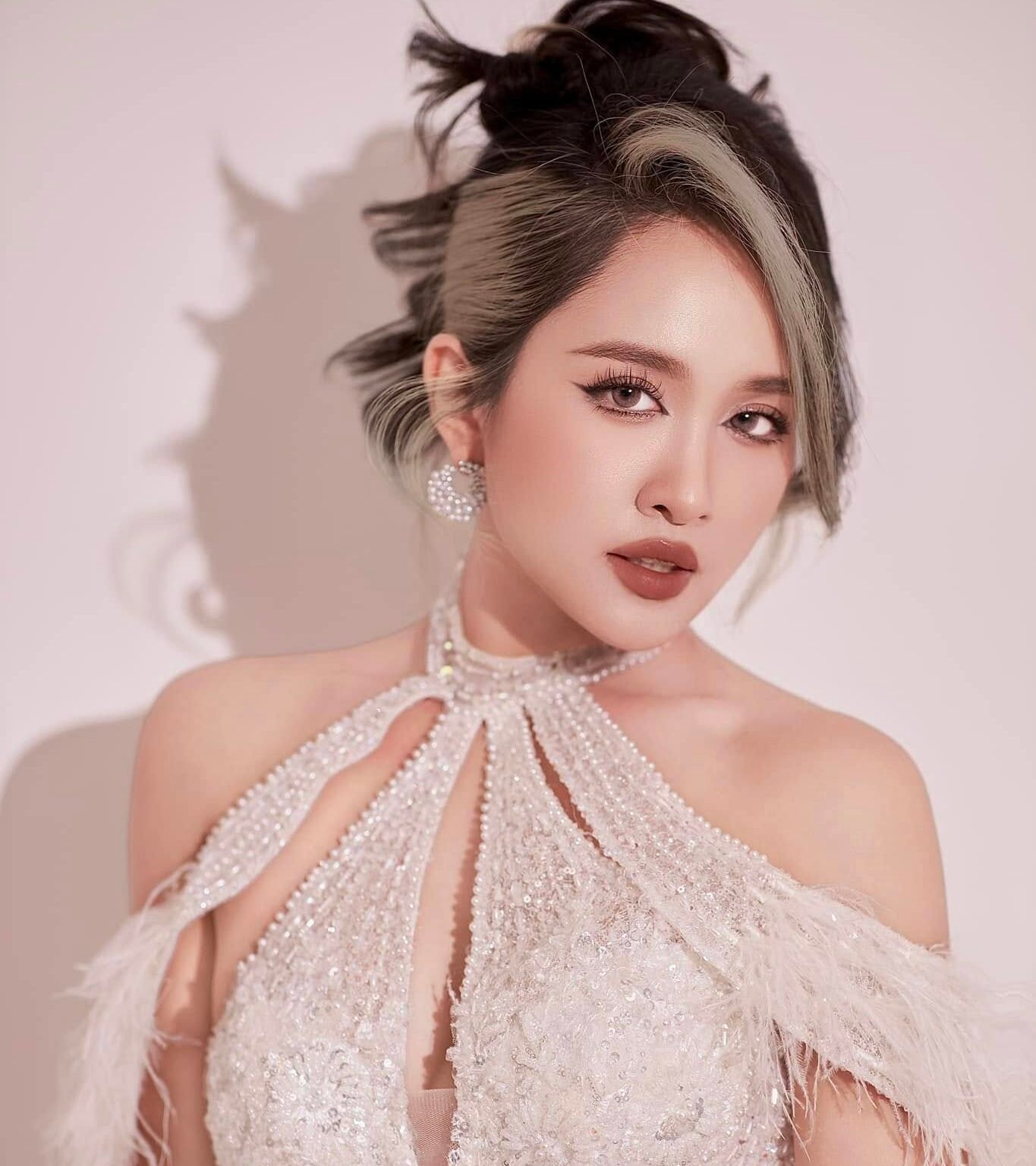 Elegant evening makeup