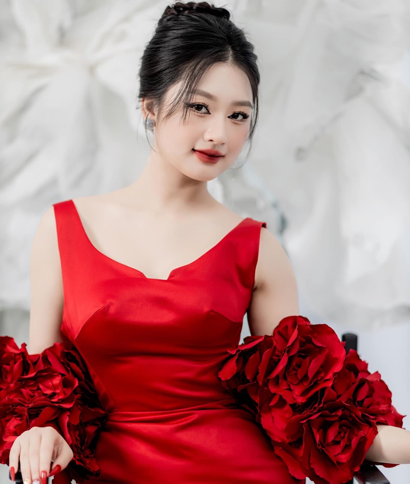 Party makeup in Hoi An