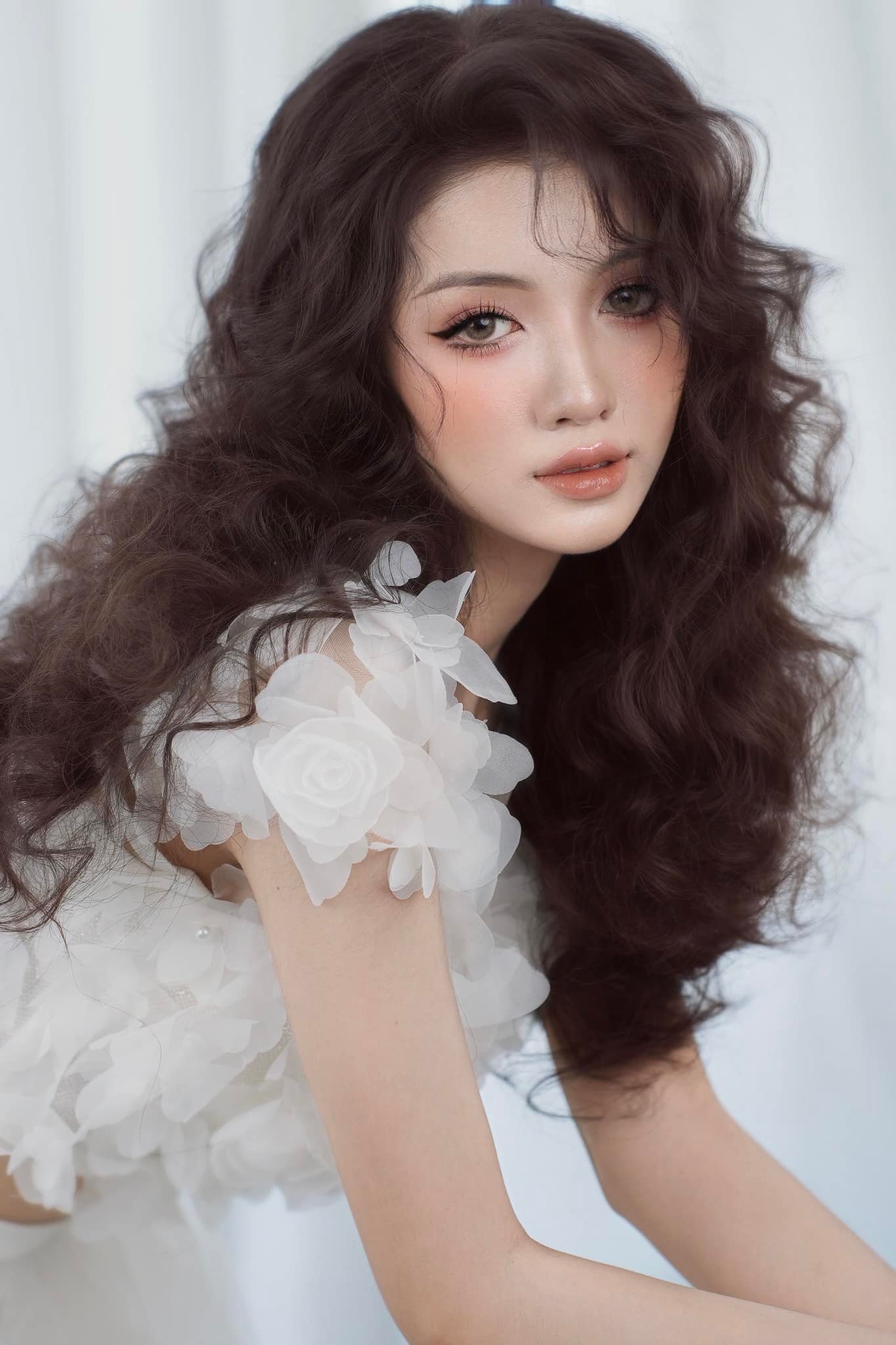 timeless bridal touch for destination weddings in Hoi An