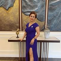 Wedding guest makeup with balanced warm-light color in Hoi An