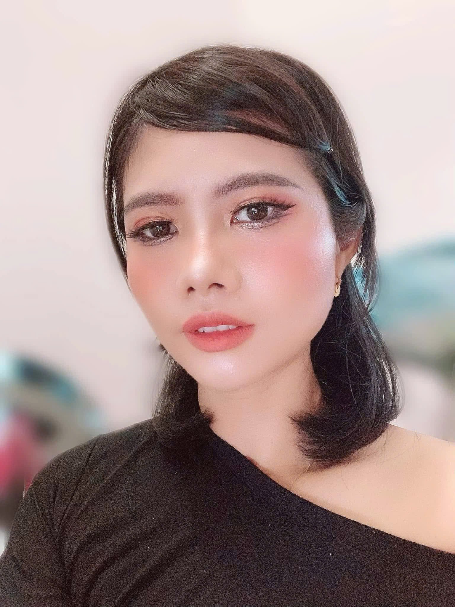 After wedding guest makeup in Da Nang with soft polished finish